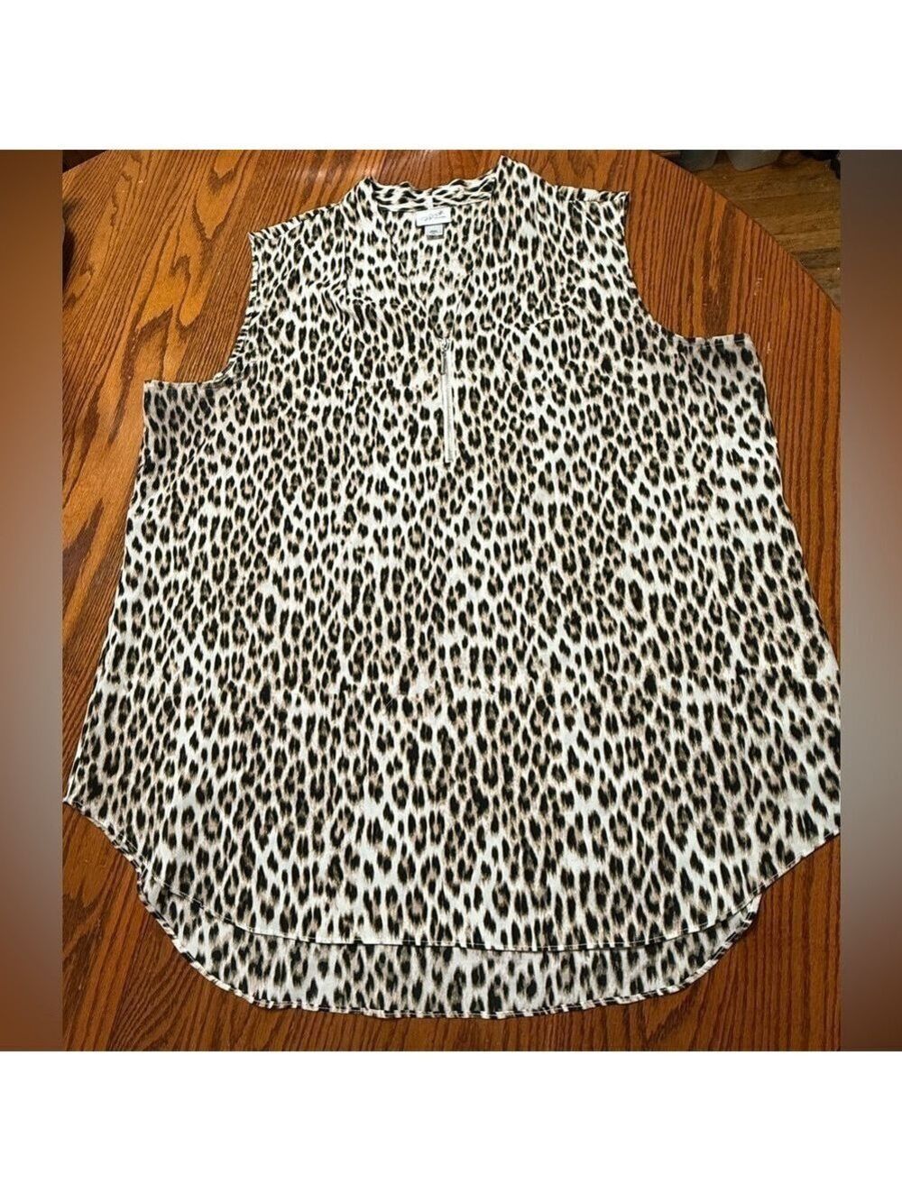 Jaclyn Smith Leopard Print Sleeveless Top V Neck With Zipper XXL